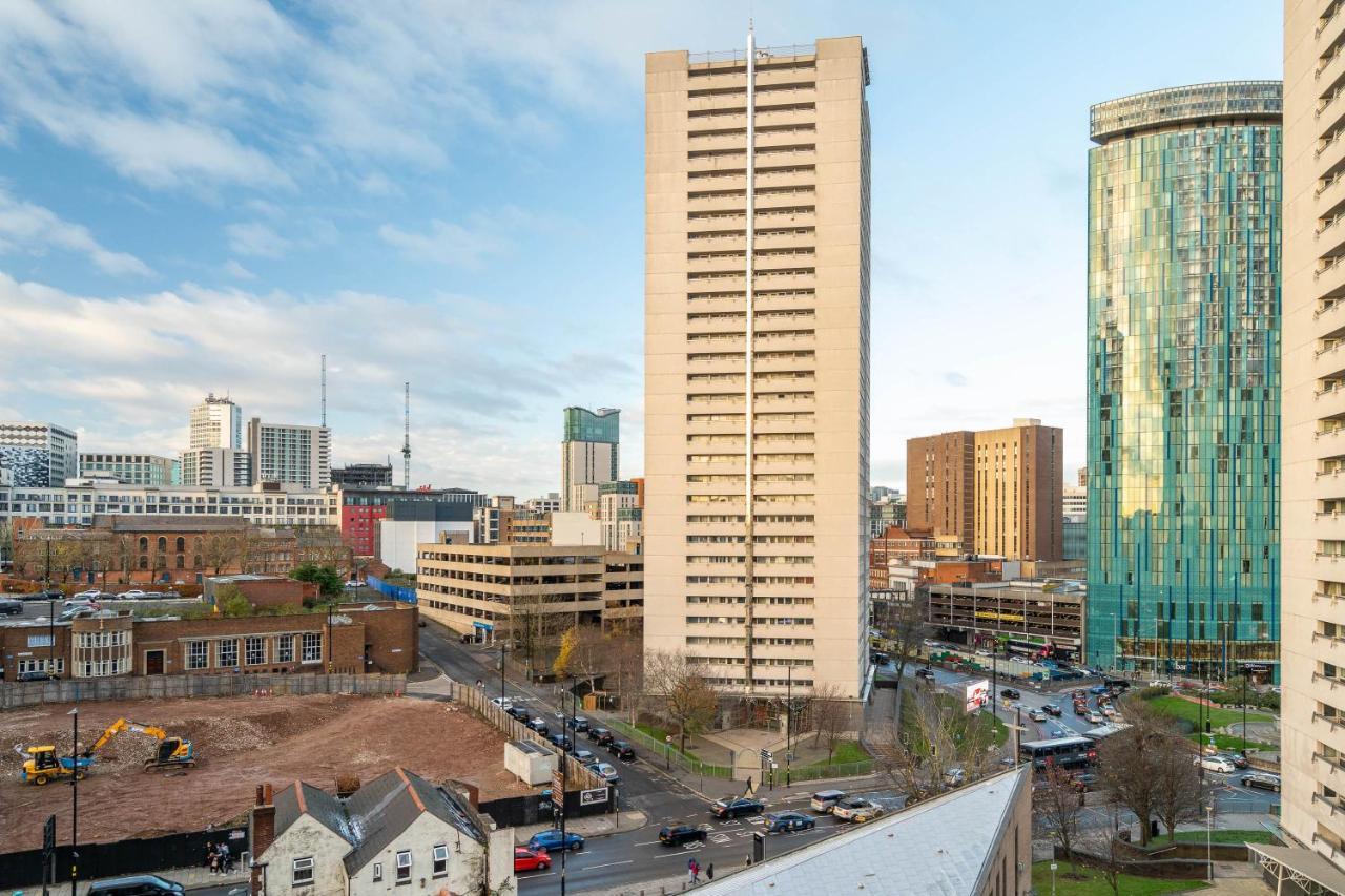 Maevela Apartments ☆ Pink Luxury Apartment With Balcony - Birmingham City Centre - 5 Min Walk From Bullring, Cube, Mailbox, New Street Station - Free Netflix & Wifi Екстер'єр фото