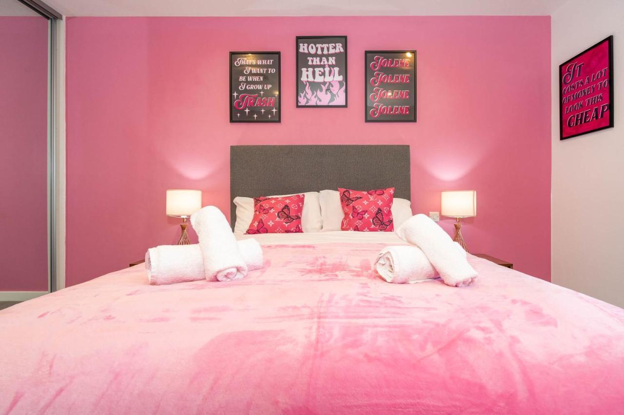 Maevela Apartments ☆ Pink Luxury Apartment With Balcony - Birmingham City Centre - 5 Min Walk From Bullring, Cube, Mailbox, New Street Station - Free Netflix & Wifi Екстер'єр фото