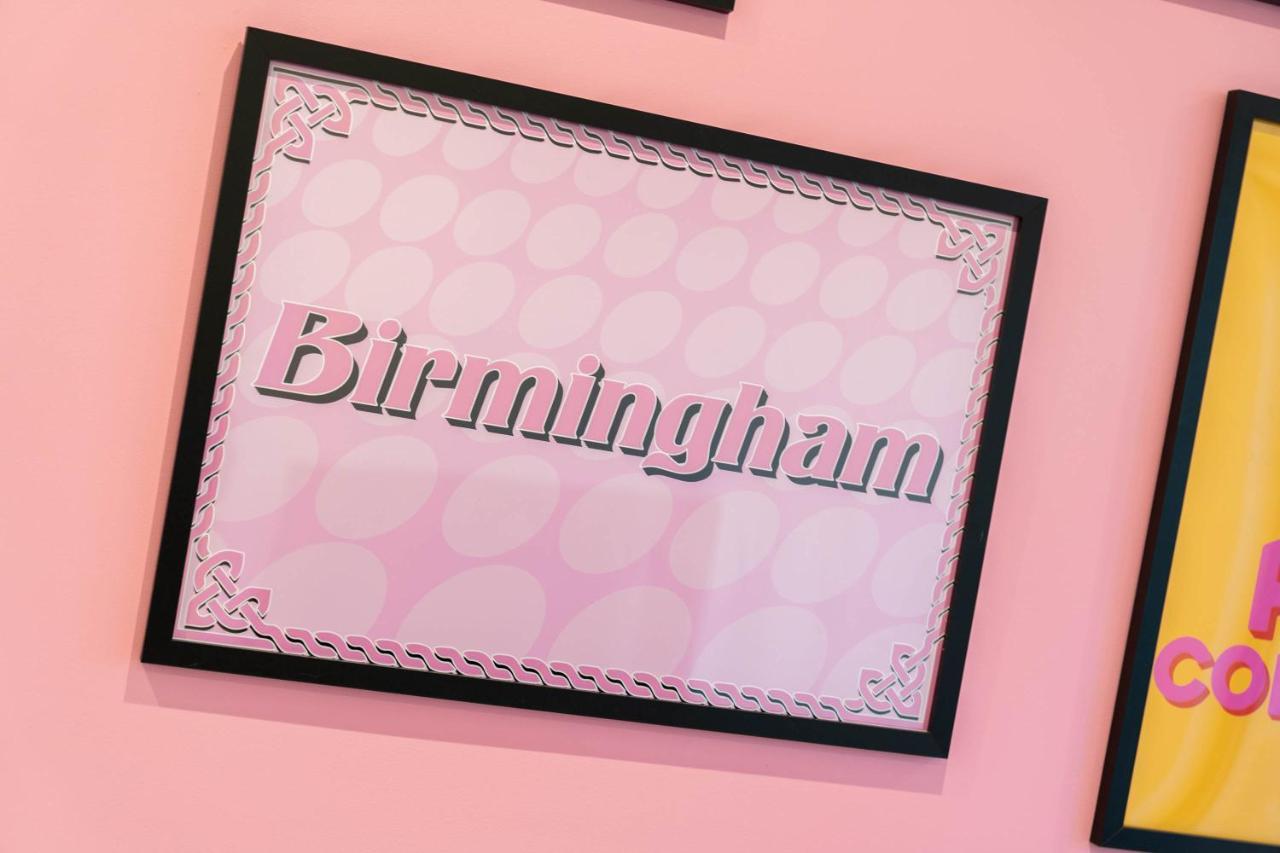 Maevela Apartments ☆ Pink Luxury Apartment With Balcony - Birmingham City Centre - 5 Min Walk From Bullring, Cube, Mailbox, New Street Station - Free Netflix & Wifi Екстер'єр фото