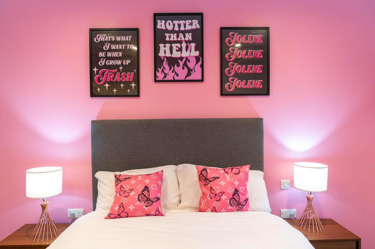 Maevela Apartments ☆ Pink Luxury Apartment With Balcony - Birmingham City Centre - 5 Min Walk From Bullring, Cube, Mailbox, New Street Station - Free Netflix & Wifi Екстер'єр фото