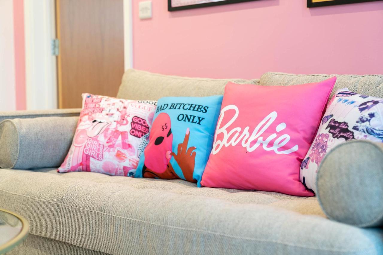 Maevela Apartments ☆ Pink Luxury Apartment With Balcony - Birmingham City Centre - 5 Min Walk From Bullring, Cube, Mailbox, New Street Station - Free Netflix & Wifi Екстер'єр фото